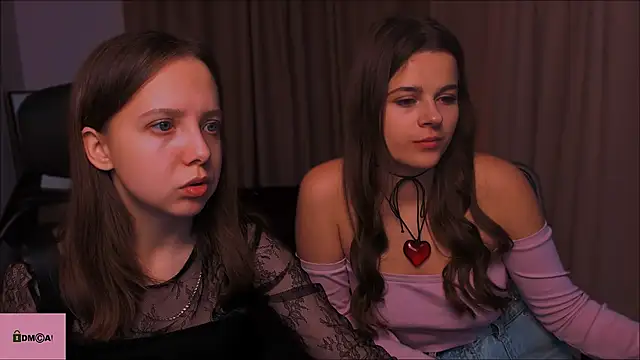 Snapshot of berry_alma chatting on December 23, 7:38 am berry alma online show from December 23, 7:38 am