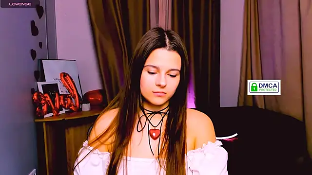 Snapshot of berry_alma chatting on February 27, 9:14 pm berry alma online show from February 27, 9:14 pm