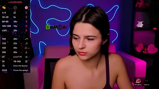 Snapshot of berry_alma chatting on November 28, 8:33 pm berry alma online show from November 28, 8:33 pm