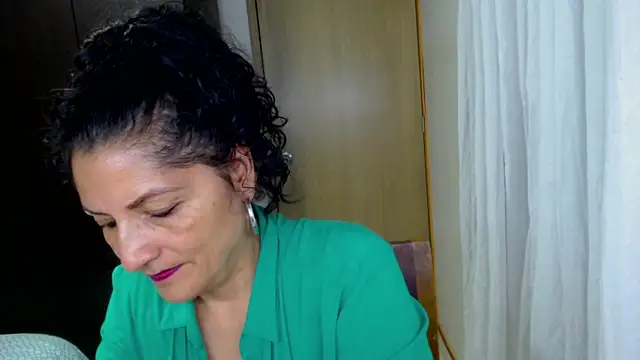 arianna ros3 online show from May 14, 1:12 am