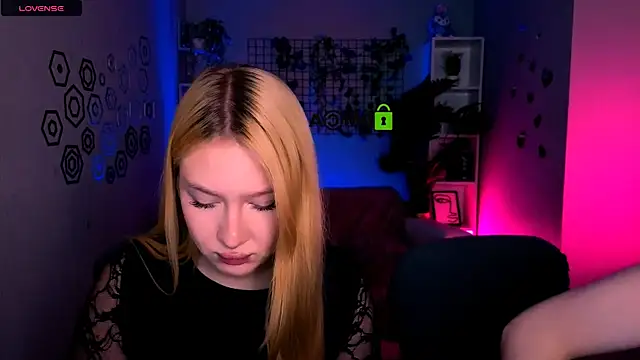 playful sophie online show from June 7, 7:28 pm