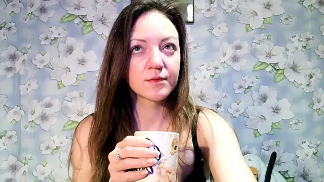 Snapshot of KattyLuuu chatting on January 11, 9:15 am KattyLuuu online show from January 11, 9:15 am