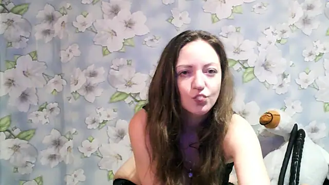 Snapshot of KattyLuuu chatting on February 9, 11:57 pm KattyLuuu online show from February 9, 11:57 pm