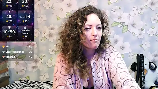 Snapshot of KattyLuuu chatting on February 16, 3:47 am KattyLuuu online show from February 16, 3:47 am