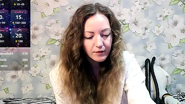 Snapshot of KattyLuuu chatting on February 17, 3:15 am KattyLuuu online show from February 17, 3:15 am