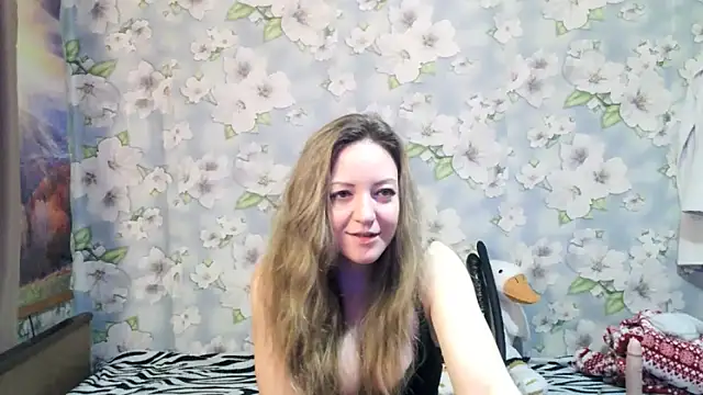 Snapshot of KattyLuuu chatting on October 31, 9:05 pm KattyLuuu online show from October 31, 9:05 pm