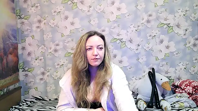 Snapshot of KattyLuuu chatting on November 19, 9:04 pm KattyLuuu online show from November 19, 9:04 pm