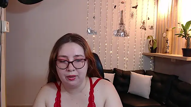 Snapshot of chloe_prg chatting on March 14, 12:40 pm chloe prg online show from March 14, 12:40 pm