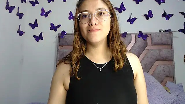 Snapshot of Anny_Fox- chatting on November 13, 3:38 am Anny Fox- online show from November 13, 3:38 am