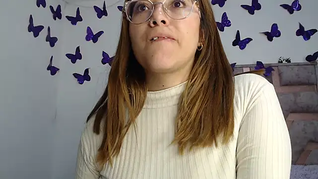 Snapshot of Anny_Fox- chatting on November 15, 5:16 am Anny Fox- online show from November 15, 5:16 am