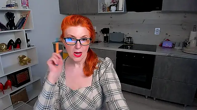 Snapshot of Fire-Fox-One chatting on May 25, 6:14 pm Fire-Fox-One online show from May 25, 6:14 pm