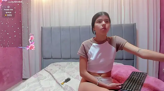 Maddy bennet online show from December 29, 8:26 pm