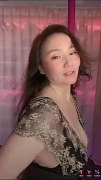 Snapshot of baobaomiqi_linger chatting on September 15, 5:02 pm baobaomiqi linger online show from September 15, 5:02 pm