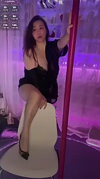 Snapshot of baobaomiqi_linger chatting on September 27, 4:34 pm baobaomiqi linger online show from September 27, 4:34 pm