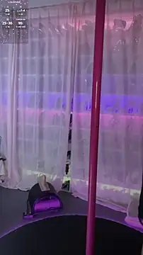 Snapshot of baobaomiqi_linger chatting on September 28, 4:34 pm baobaomiqi linger online show from September 28, 4:34 pm