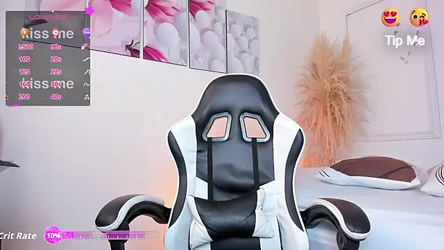 Snapshot of Samir_bear chatting on May 27, 12:57 pm Samir bear online show from May 27, 12:57 pm