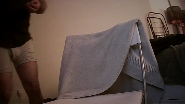 Snapshot of teek1234_1 chatting on January 9, 5:23 am teek1234 1 online show from January 9, 5:23 am