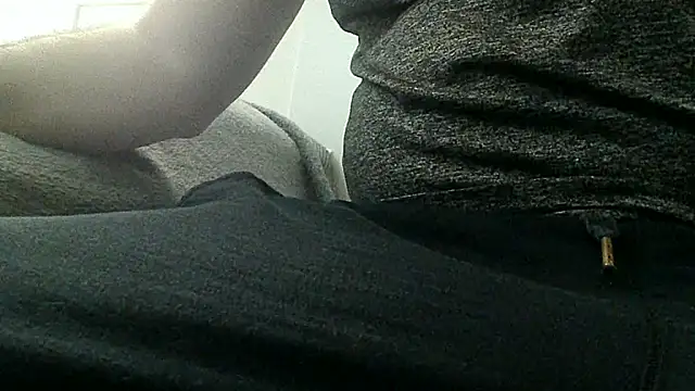 Snapshot of teek1234_1 chatting on November 21, 5:06 am teek1234 1 online show from November 21, 5:06 am