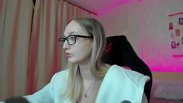 Cheryl  Brown online show from February 12, 12:58 am