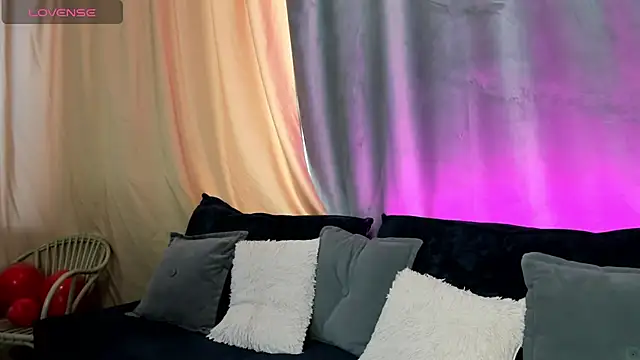 Cheryl  Brown online show from February 25, 4:14 am