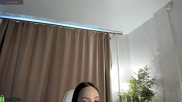 Snapshot of Cheryl__Brown chatting on May 13, 1:03 am Cheryl Brown online show from May 13, 1:03 am