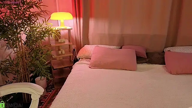 Snapshot of Cheryl__Brown chatting on July 18, 1:10 am Cheryl Brown online show from July 18, 1:10 am