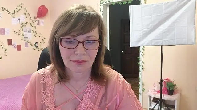 Snapshot of Miss_Moren chatting on March 18, 2:31 pm Miss Moren online show from March 18, 2:31 pm