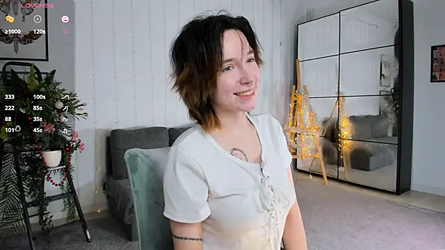 lilithlunna online show from December 27, 2:25 am