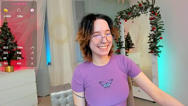 lilithlunna online show from January 6, 1:31 am