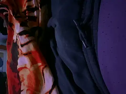 Snapshot of makedaddyhappy6 chatting on December 26, 4:32 am makedaddyhappy6 online show from December 26, 4:32 am