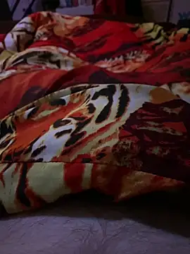 Snapshot of makedaddyhappy6 chatting on October 3, 1:24 am makedaddyhappy6 online show from October 3, 1:24 am