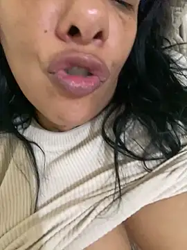 Snapshot of briannaa557 chatting on January 12, 11:28 am briannaa557 online show from January 12, 11:28 am