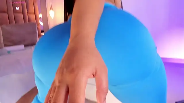 victoriaroyce1 online show from February 27, 12:38 pm