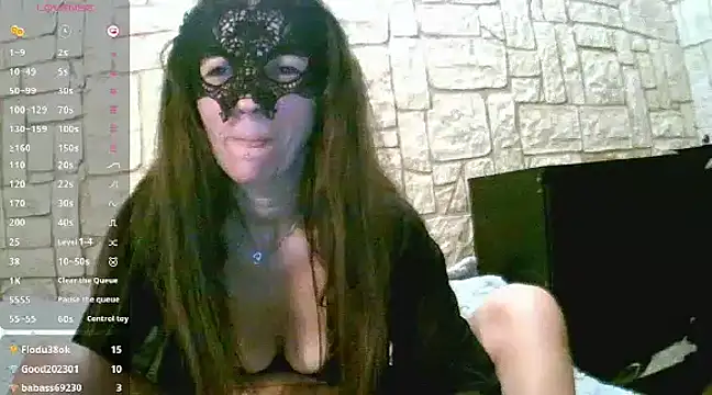 Snapshot of sansan2411 chatting on February 2, 9:45 pm sansan2411 online show from February 2, 9:45 pm