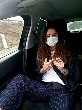 Snapshot of sansan2411 chatting on February 5, 10:08 am sansan2411 online show from February 5, 10:08 am