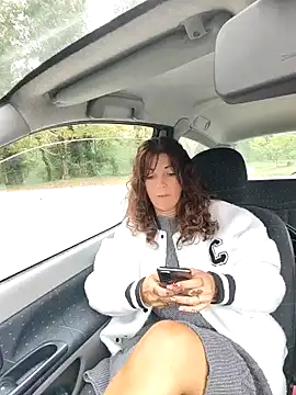 Snapshot of sansan2411 chatting on September 29, 11:48 am sansan2411 online show from September 29, 11:48 am