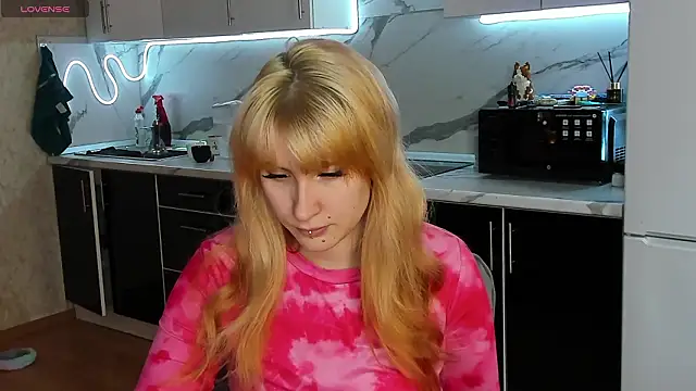 Sweet white chocolate online show from March 4, 9:04 am