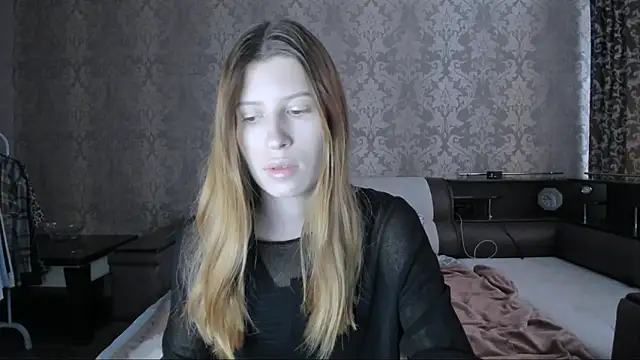 Agnes Allenn online show from September 10, 10:15 am