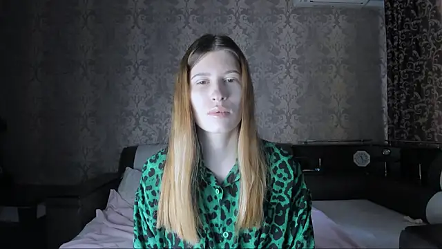 Agnes Allenn online show from October 8, 9:40 am