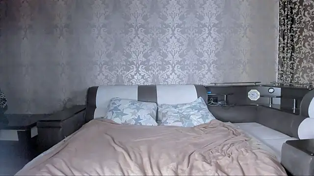 Agnes Allenn online show from October 23, 11:20 am