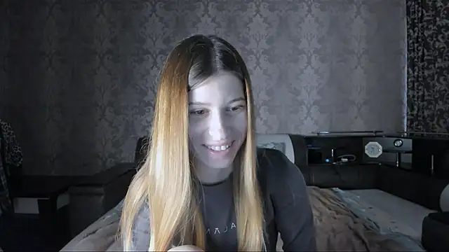 Agnes Allenn online show from October 24, 10:22 am