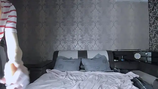 Agnes Allenn online show from November 26, 9:43 am