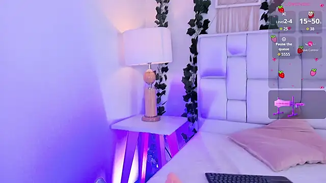 Snapshot of Miaa_gh1 chatting on November 8, 12:16 pm Miaa gh1 online show from November 8, 12:16 pm