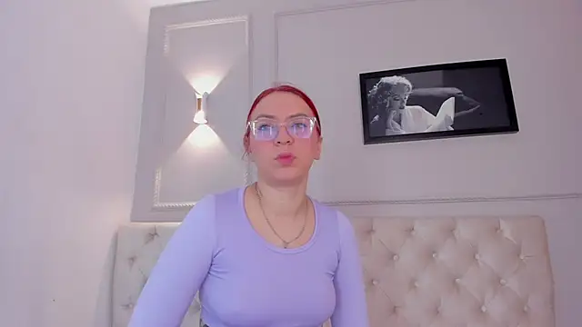 Snapshot of anniemartinezz chatting on February 13, 12:32 pm anniemartinezz online show from February 13, 12:32 pm