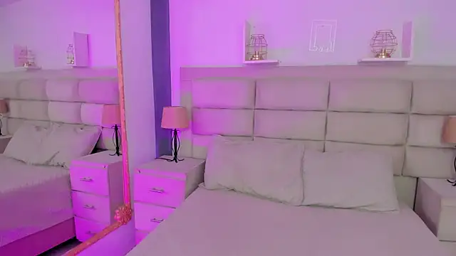 RoseCassie online show from February 19, 12:55 pm