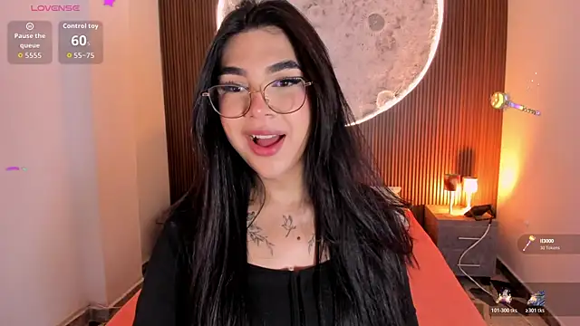 RoseCassie online show from May 7, 1:38 pm