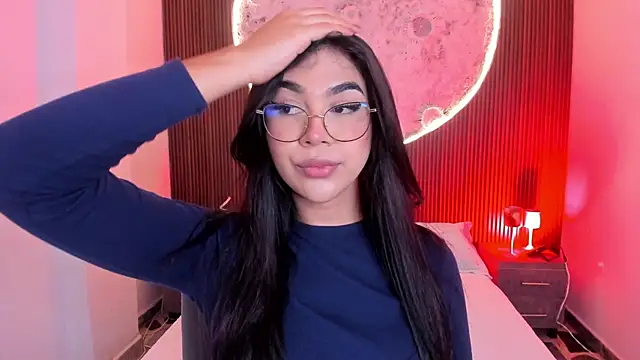 RoseCassie online show from May 10, 2:33 pm