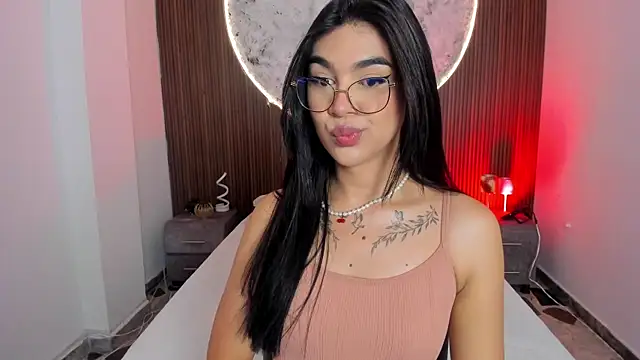 RoseCassie online show from May 11, 1:17 pm