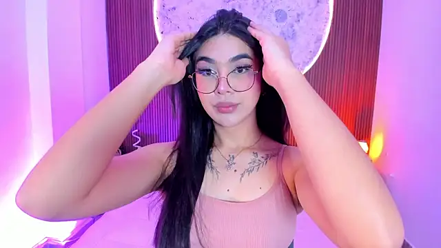 RoseCassie online show from May 27, 1:19 pm