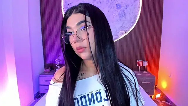 RoseCassie online show from May 28, 2:03 pm